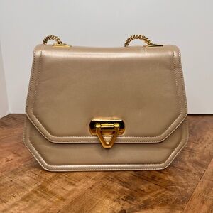 Chic Gold Tonr Leather Shoulder Bag with Gold Hardware